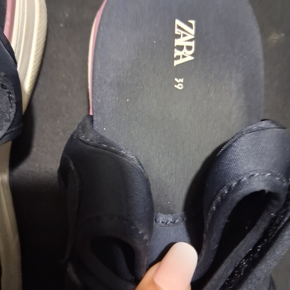 Zara Black Sporty Sandals with Velcro Straps - Picture 5 of 8